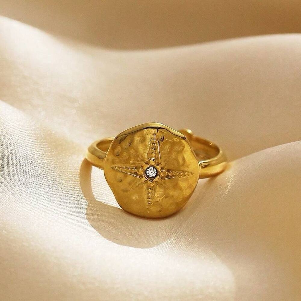 Anthropologie Ring Sz 6 Gold Star Hammered Starburst Artisan CZ VTG Molten Open